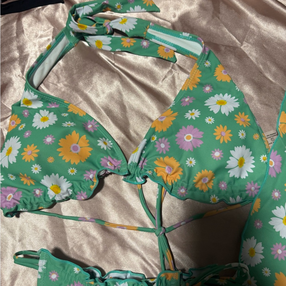 Bathing suits bundle - Picture 5 of 15